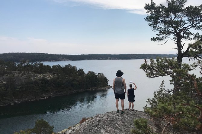 1-Day Small-Group Stockholm Archipelago Kayak Tour - A campfire lunch on a deserted island