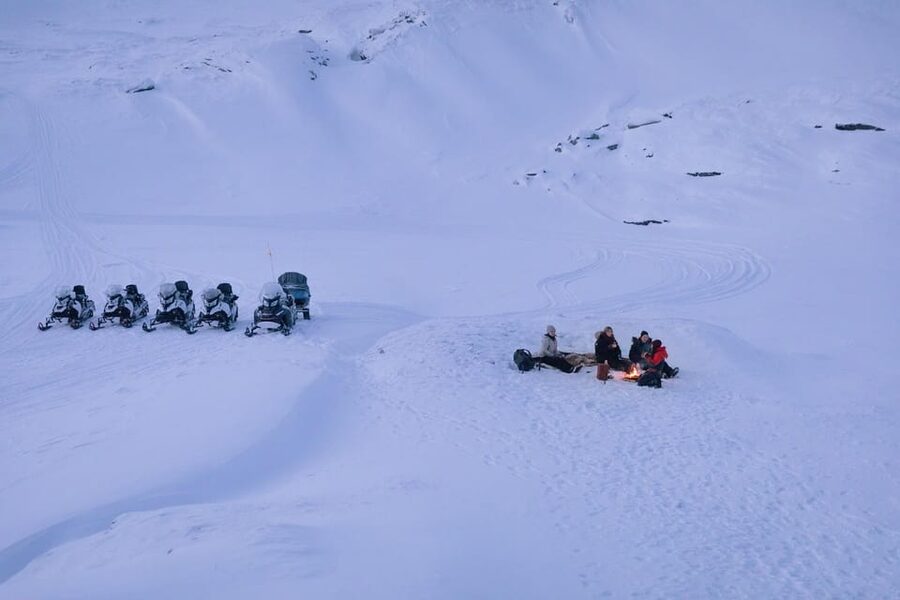Abisko: Great Outback Snowmobile Tour with Lake Abiskojaure - Getting ready with Outback Abisko AB