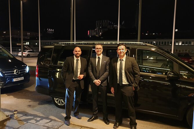 Airport Limousine Transfer: Arlanda Airport to Stockholm City 1-7 Passengers - Who will get the most value