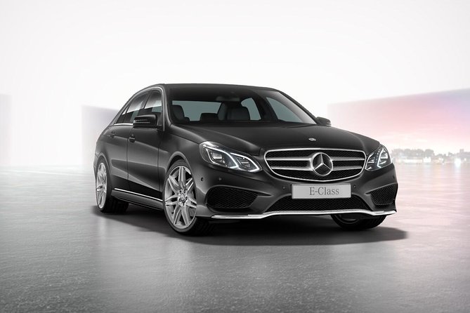 Airport Limousine Transfer: Stockholm City to Arlanda Airport 1-7 Passengers - Key points for a smoother airport departure