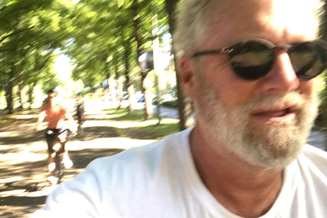 Best Stockholm Bike Tour. English, French or Spanish! - Riddarholmen connects views with Swedish history