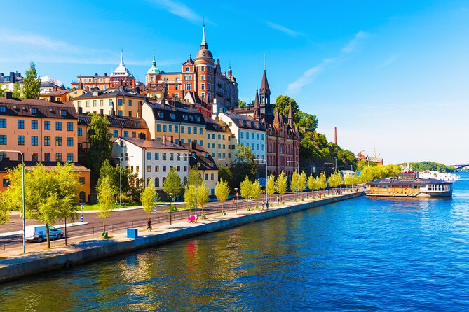 Classic Stockholm Small Group Walking Tour | 3 Hours - The Royal Palace from the outside