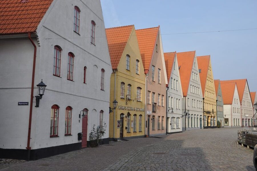 Copenhagen: Tour Across the Øresund Bridge to Lund and Malmö - Museums, Malmö Castle, and the Turning Torso