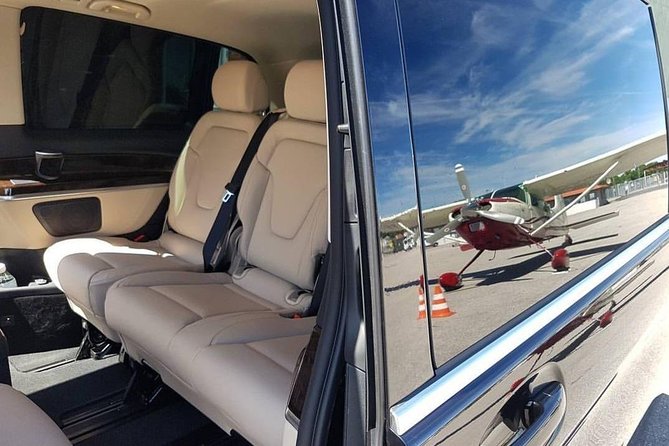 Cruise port VIP Transfer: Cruise port to Stockholm city center 1-6 Passangers - A 20-minute ride aimed at Stockholm city center