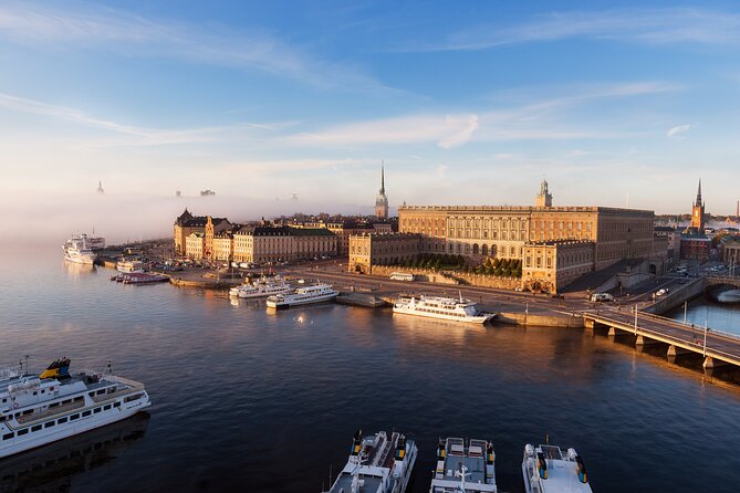 Cruise port VIP Transfer: Cruise port to Stockholm city center 1-6 Passangers - Meet and greet at the terminal exit