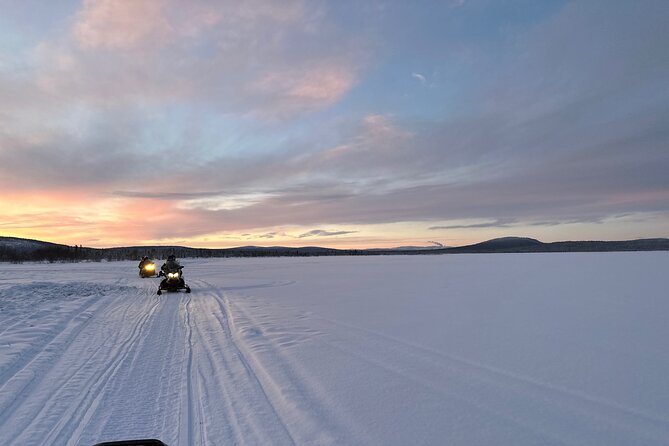 Day tour with snowmobile in Kiruna 10:30 am - How the clothing affects the value