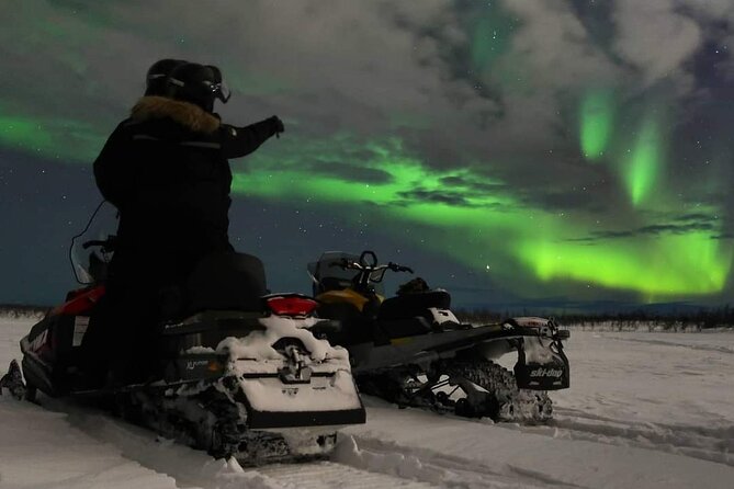Enjoy the Aurora show on top of the mountain inc tipi dinner - Riding the snowmobile to Mt. Ednavaara