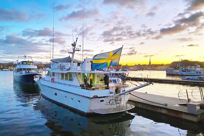 Exclusive Yacht Tour of Stockholm: sunset, dinner, lunch, cruise - Kastellholmen and its red fortress