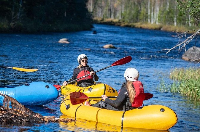 Family Packraft tour in Sälen - The food break and wilderness lunch