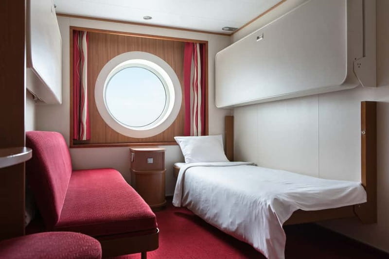 From Stockholm: 3-Day Return Cruise to Tallinn & Breakfast - Sailing out through the Stockholm archipelago