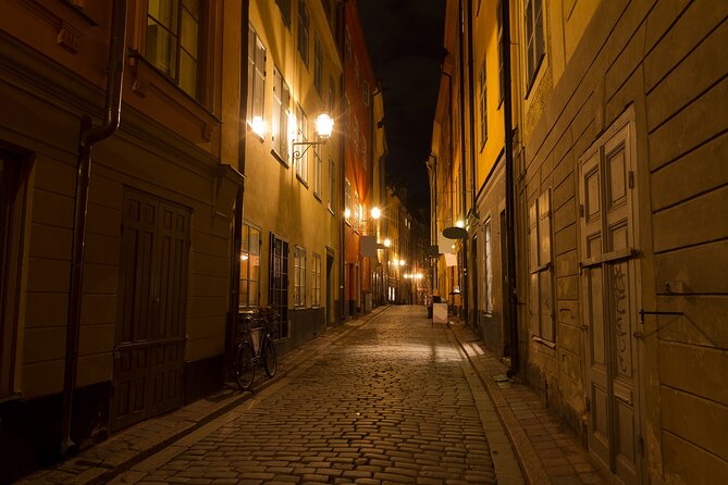 Ghosts of Stockholm: A Guided Tour of Horror and Dark Folklore - Prästgatan and the old city wall