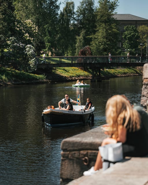 Gothenburg city center: Electric selfdrive boat tour - Maritiman and the Opera House