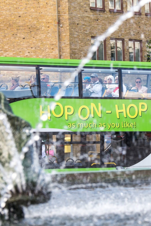 Gothenburg: City Sightseeing Hop-On Hop-Off Bus Tour - Linneplatsen adds a quieter pause