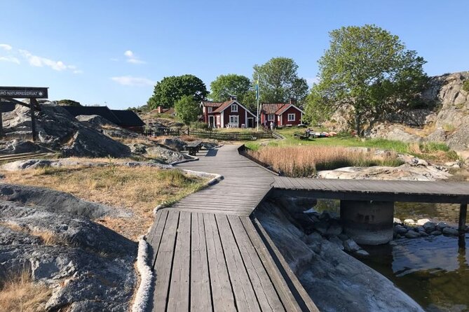 Guided 3-Day Kayak and Wildcamp Tour in Stockholm Archipelago - Day two through Bullerö and protected island country