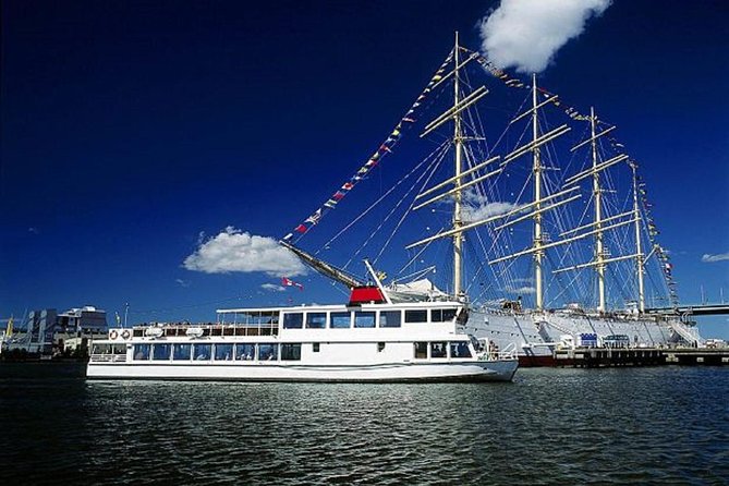 Guided boat tour to Vinga in Gothenburg - Leaving Gothenburg from Lilla Bommen at noon