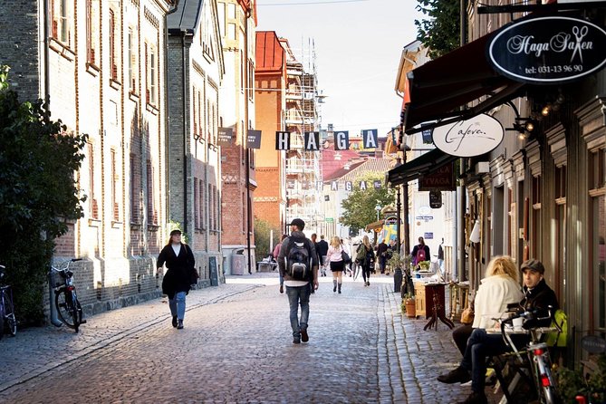 Haga Sightseeing Tour - Guides Who Add More Than Dates