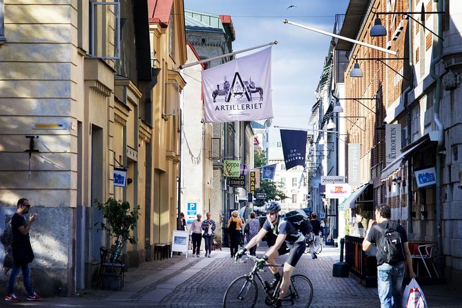 Haga Sightseeing Tour - What You Learn About Gothenburg and Sweden