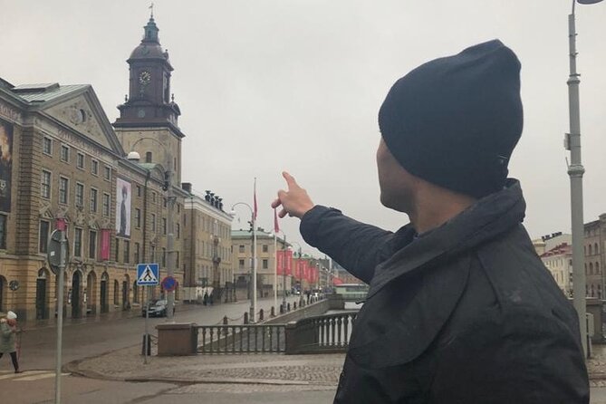 Historical Walking Tour in Restaurant and Bars in Central City - Starting at Gustav Adolf’s Square at noon
