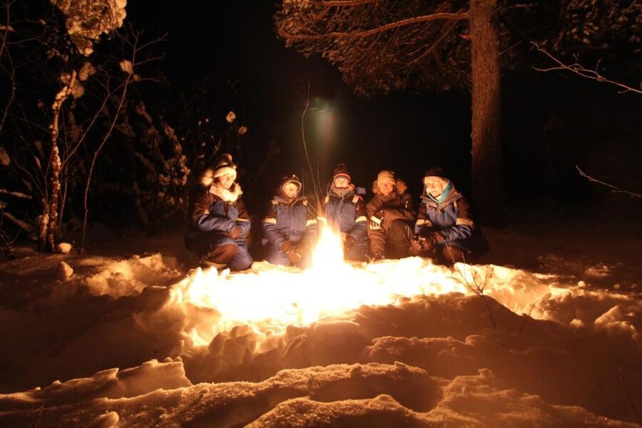 Kiruna: Build your own igloo overnight Tour - Sleeping inside the igloo