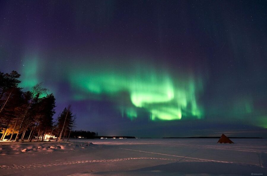 Luleå : Northern lights snowmobile tour - The snowmobile ride through the dark