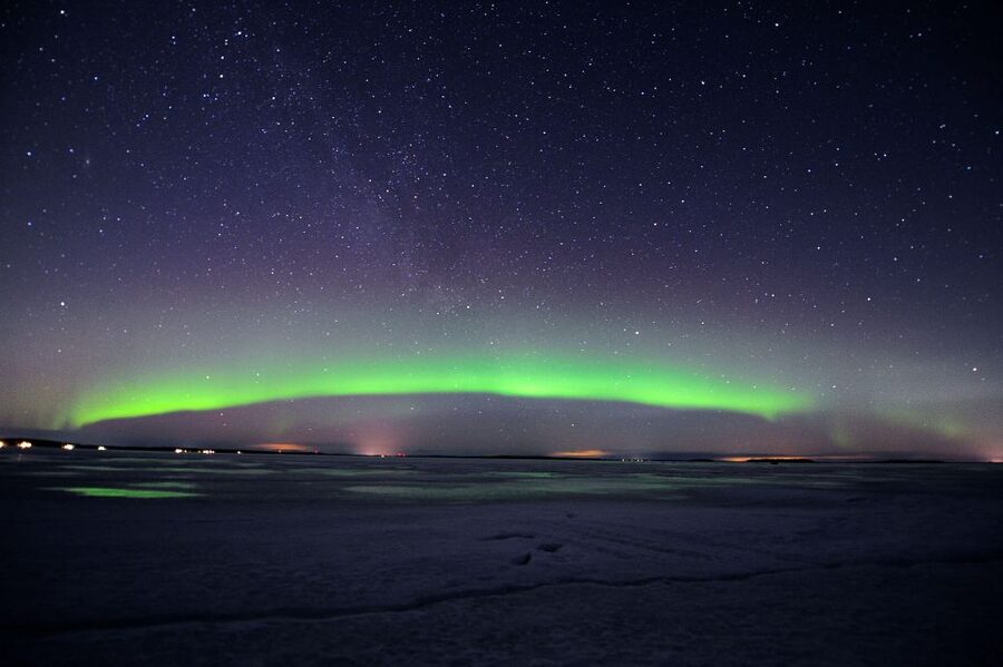 Luleå : Northern Lights Tour on a Snowmobile drawn Sled - Making a fire in the snow