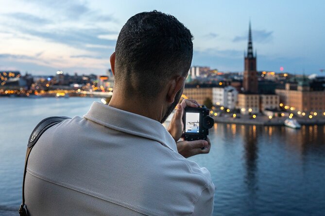 Magical ''Stockholm by Night'' Photo Walk - Learning to photograph a city after dark