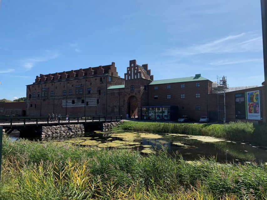 Malmö: 3-Hour Guided Walking Tour - What the guide adds to the three hours