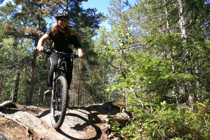 Mountain Biking Small-Group in Stockholm Forests for Beginners - How the small group changes the experience