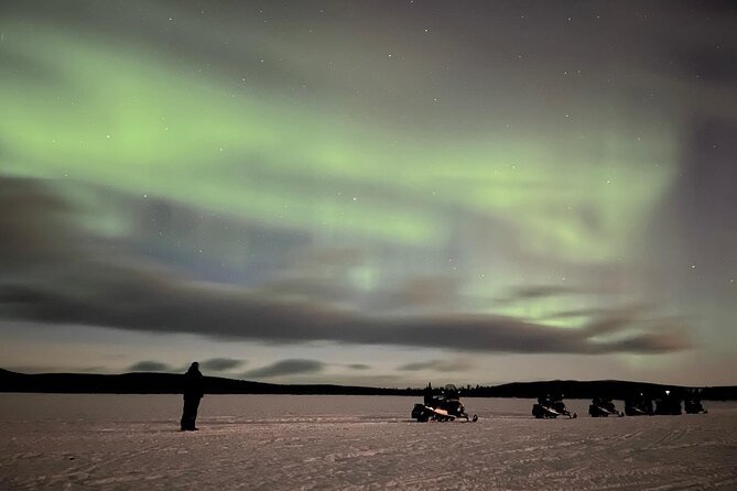 Northern Light snowmobile tour in Kiruna 7:30 pm - Icehotel and the Torne River route