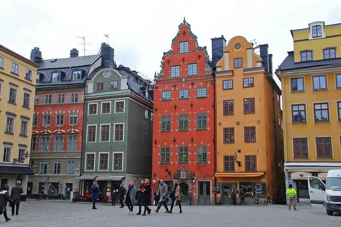 Private 4h VIP city tour by limousine car and guide in Stockholm - Four hours across Stockholm’s many islands