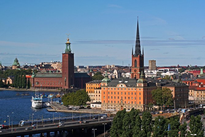 Private Tour of Stockholm with a visit to the Absolute ice bar - The Royal Palace and the changing of the guard