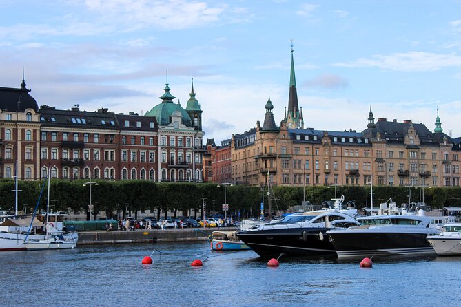 Scandinavian Art, Architecture and Design Tour in Stockholm - Skeppsholmen and the final approach to the Nationalmuseum