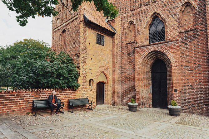 Self-Guided Audio Walking Tour Through Kurt Wallander's Ystad - Klostret i Ystad and the final chase