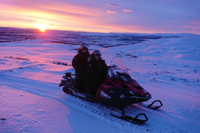 Snowmobile Safari to Lapland viewpoint - What to expect on a shared snowmobile
