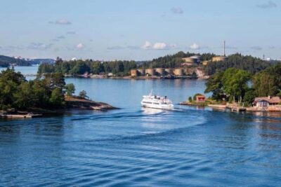 Archipelago Guided Boat & Walking Tour of Vaxholm