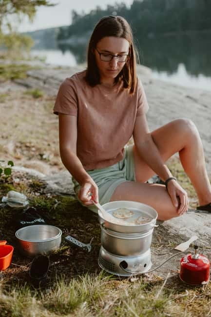 Stockholm: Archipelago Islands Kayak Tour and Outdoor Picnic - What the guide adds to the experience