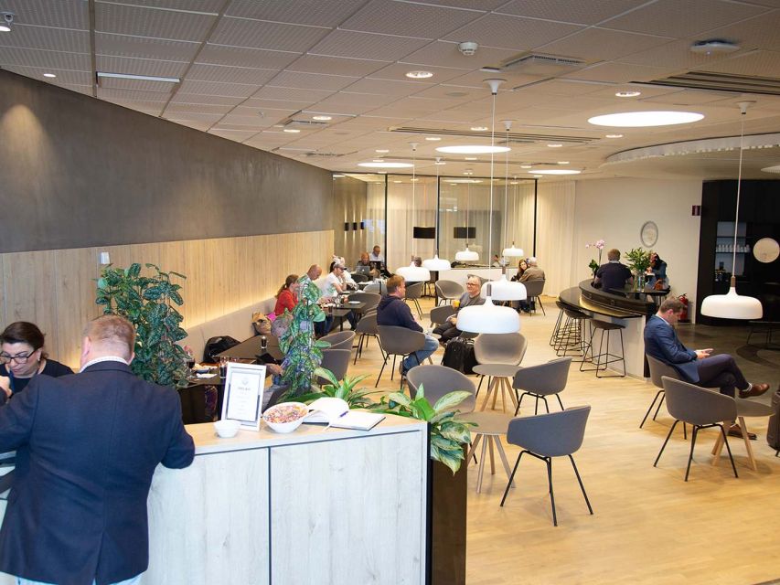 Stockholm Arlanda Airport (ARN): Premium Lounge Entry - How the lounge compares with the public departure area