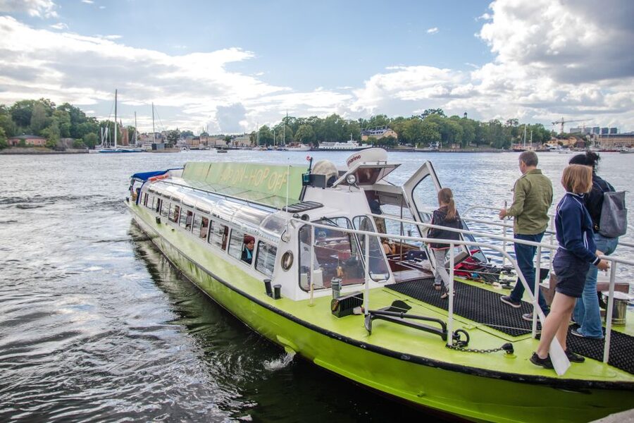 Stockholm: City Sightseeing Hop-On Hop-Off Bus Tour - Finding the right bus and stop