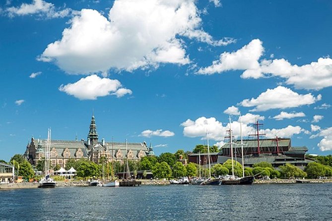 Stockholm: Highlights Boat Tour - Old Town and Södermalm from a different angle