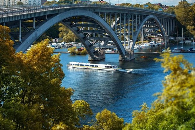 Stockholm: Highlights Boat Tour - From Strömkajen toward the inner city