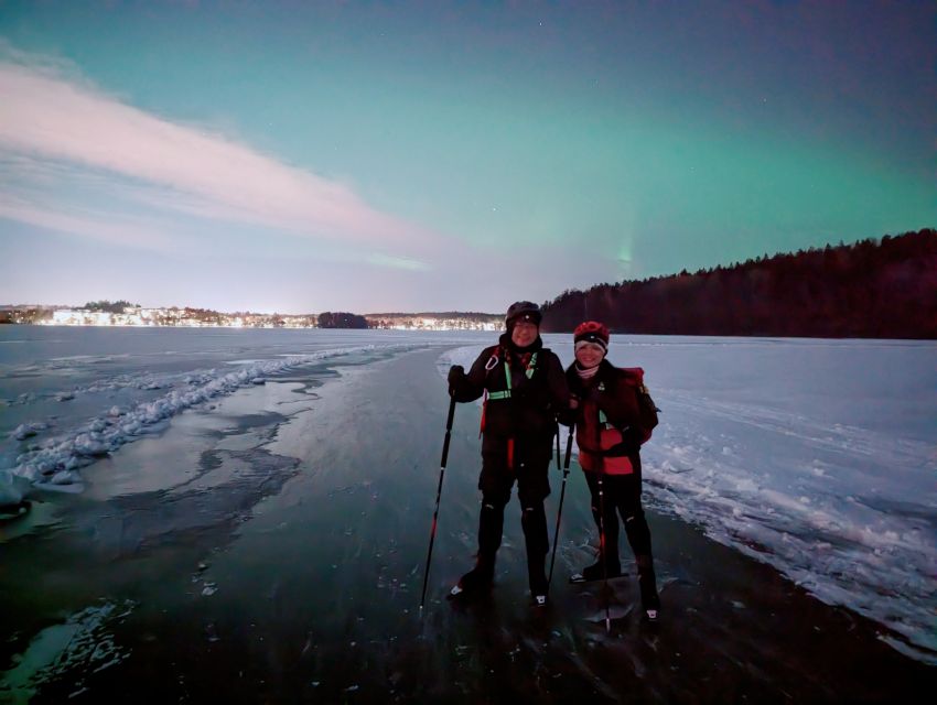 Stockholm: Ice Skating in the Moonlight with Hot Chocolate - Learning Nordic ice skating before the night begins