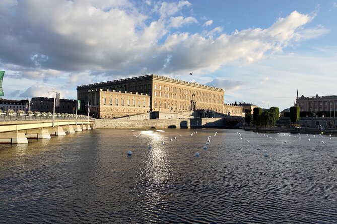 Stockholm Must See - Old Town, boat + Vasa Museum 3h small group - A fast route through Stockholm’s past