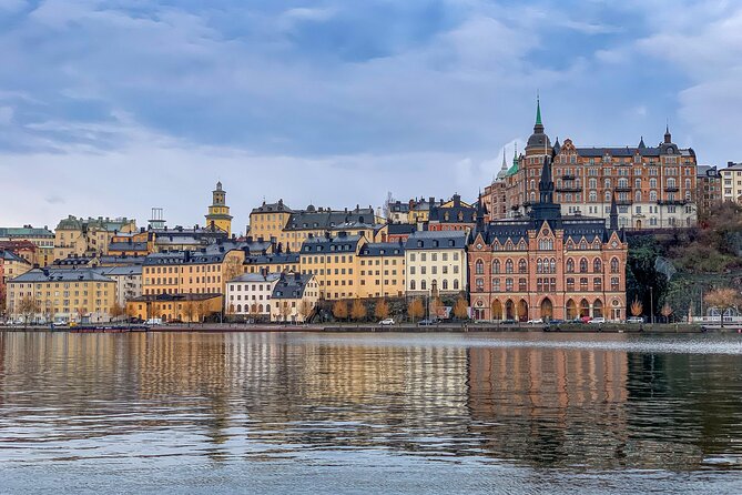 Stockholm: Old Town and City Guided Walking Tour - Opera, kings, and the city’s political center