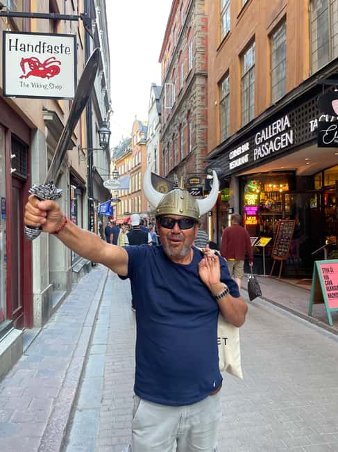 Stockholm: Old Town Guided Walking Tour (English / Deutsch) - Begin at Birger Jarl’s statue on Riddarholmen