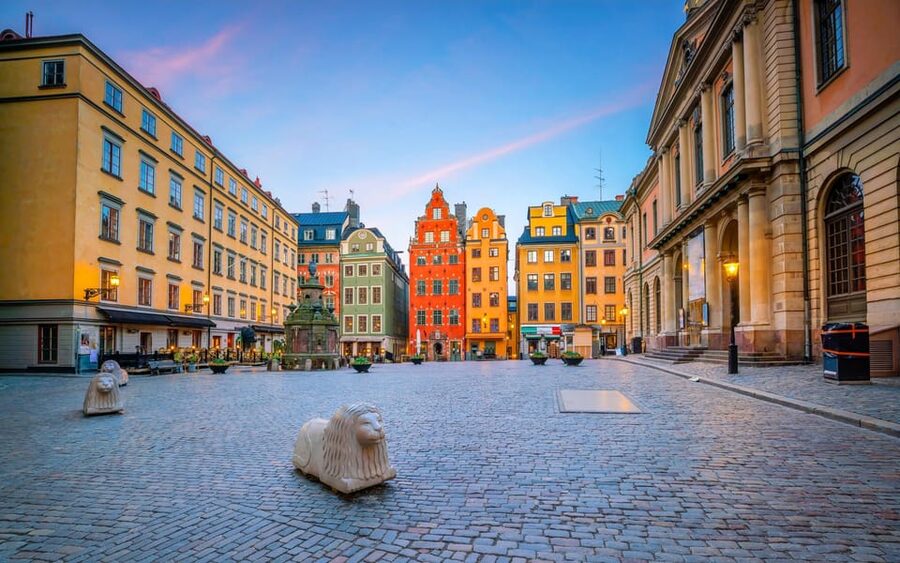Stockholm: Old Town Highlights Private Walking Tour - Which option fits your Stockholm plans?
