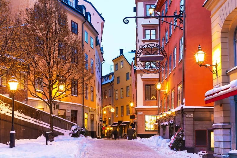 Stockholm: Old Town Historical Walking Tour - Stortorget and the colorful heart of the Old Town