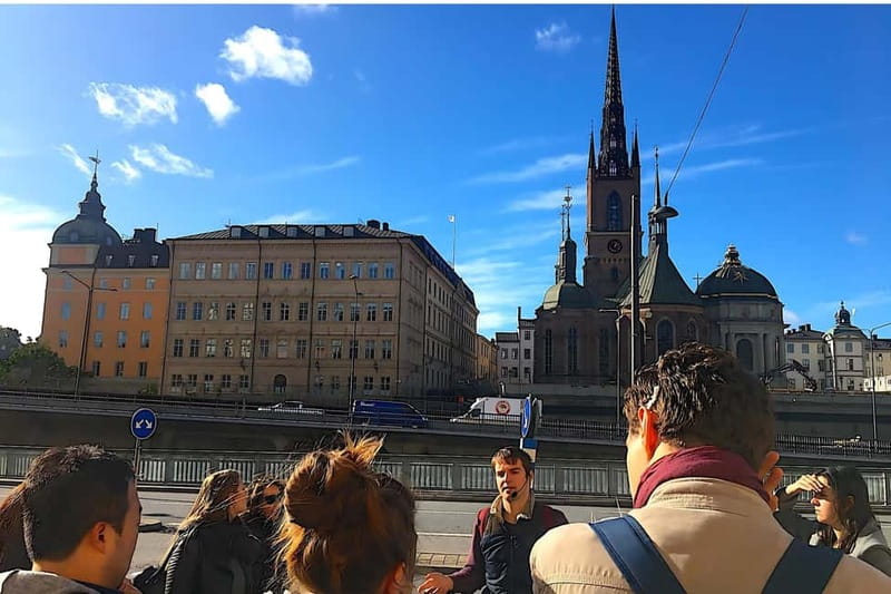 Stockholm: Old Town Walking Tour with Local Guide - What the two-hour timing really means