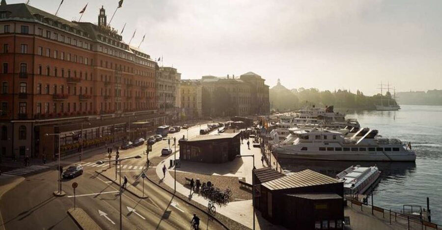 Stockholm: Private Custom Walking Tour With A Tour Guide - Two hours or eight hours: choosing the right length