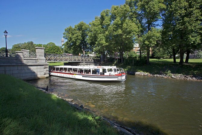 Stockholm: Royal Djurgården Boat Tour - Leaving Strömkajen for the royal canal