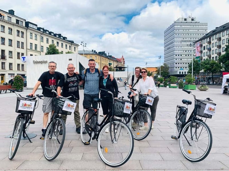 Stockholm's Best Bike Tour! (English / Deutsch) - What the guides add to the ride